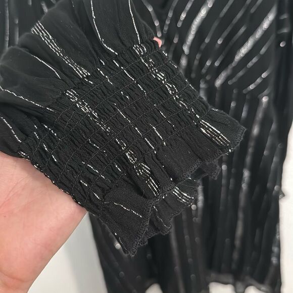 Express- sparkly black magic mini- long sleeve- black and silver- Size XL - Picture 3 of 10